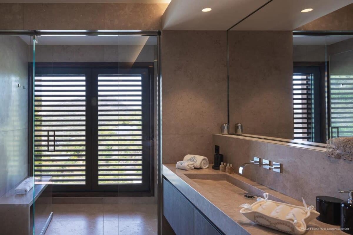 On A Hill Side Villa With Superb Amenities St. Barthelemy Buitenkant foto
